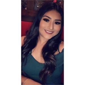 Meet your Posher, Denisse